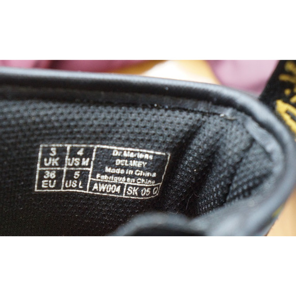 DR DOC MARTEN "DELANEY" FLORAL PRINT GIRLS ANKLE BOOTS SIZE 4 - Picture 11 of 11